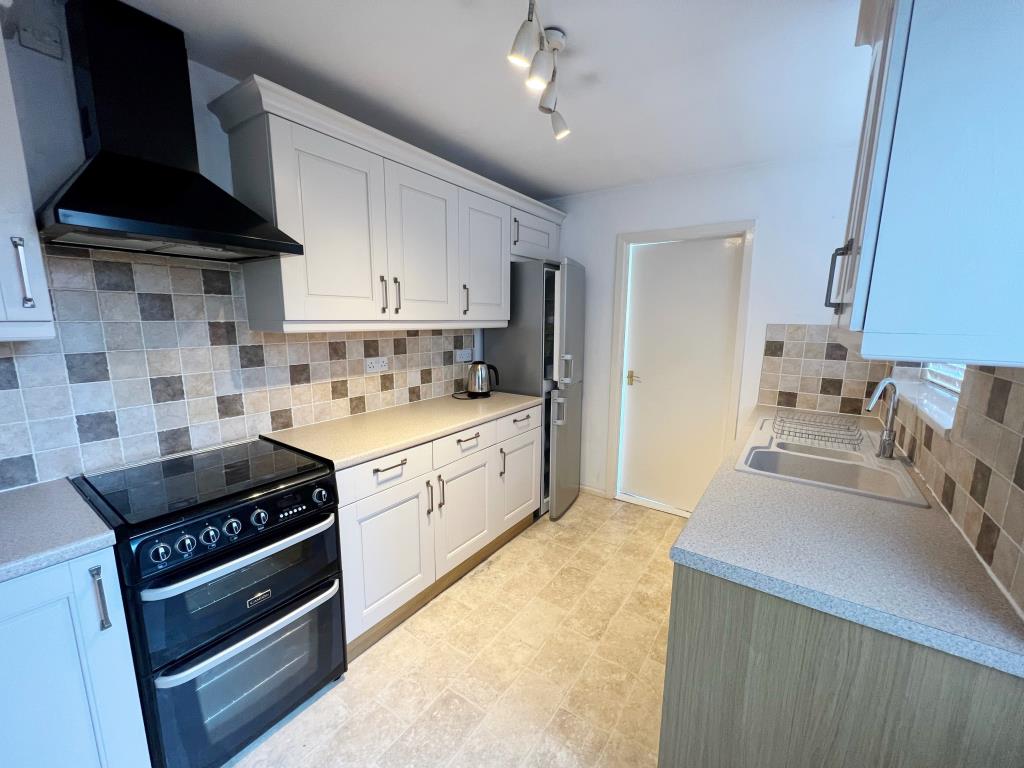 Lot: 127 - TWO-BEDROOM HOUSE FOR INVESTMENT OR OCCUPATION -